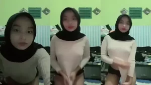 Mahasiswi Hijab Gabut Goyang Pantat