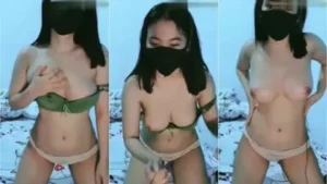 Miss Indah Lepas Daleman Ngocok Memek